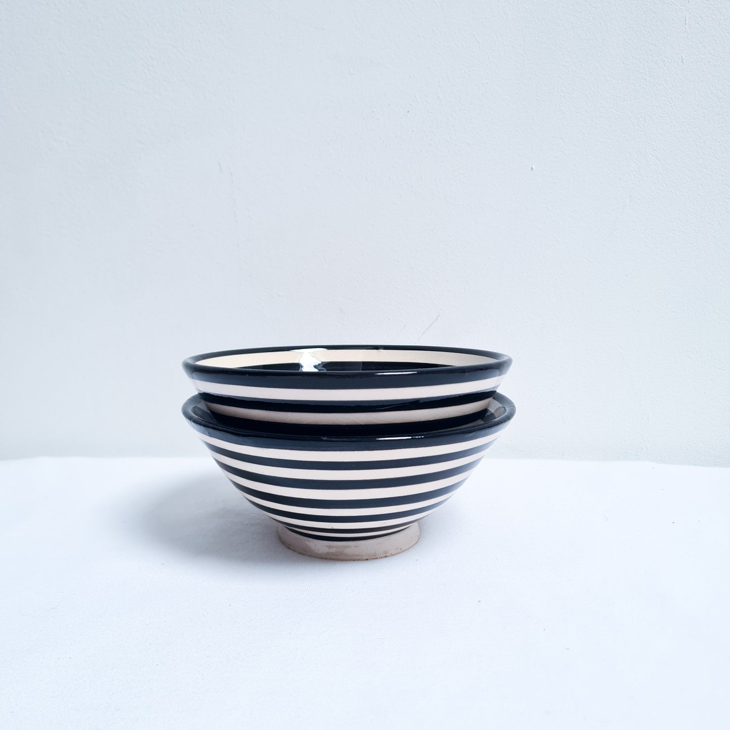 Gestreiftes Schalen-Set – Schwarz – M