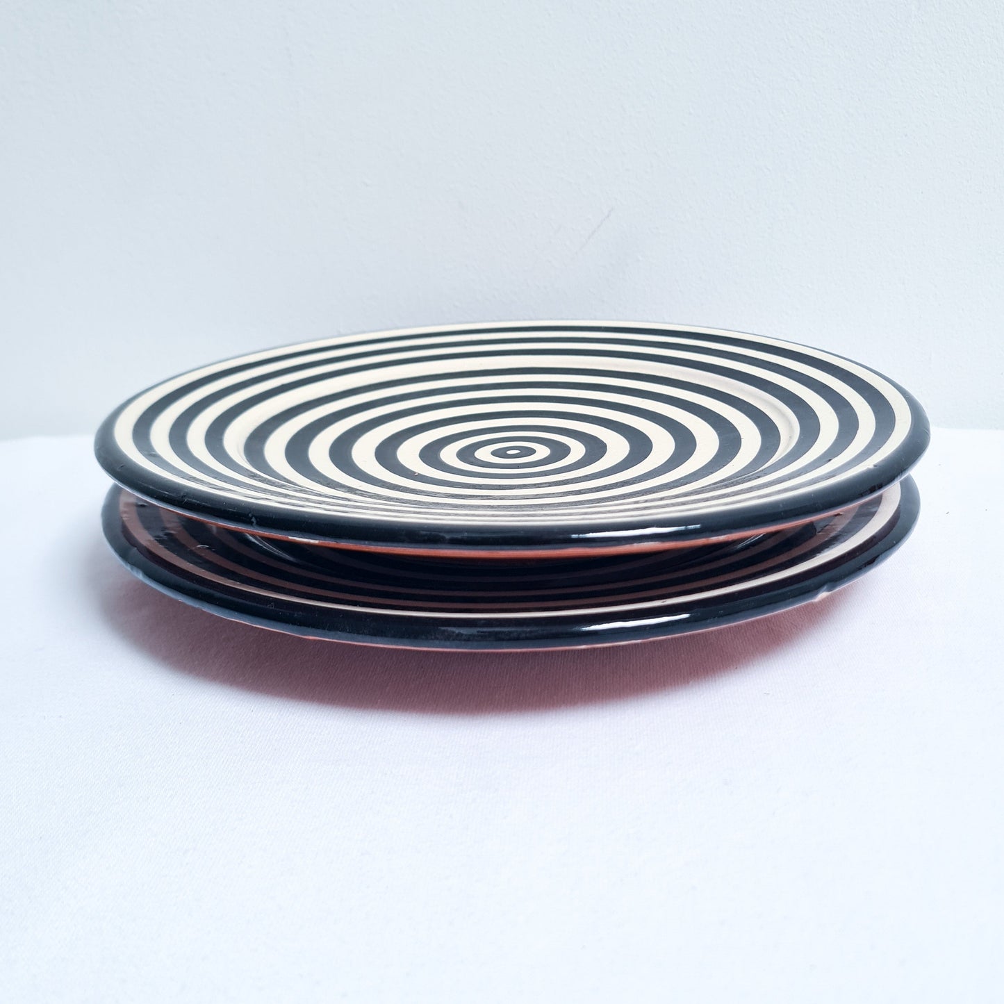 Gestreiftes Tellerset - Schwarz - M