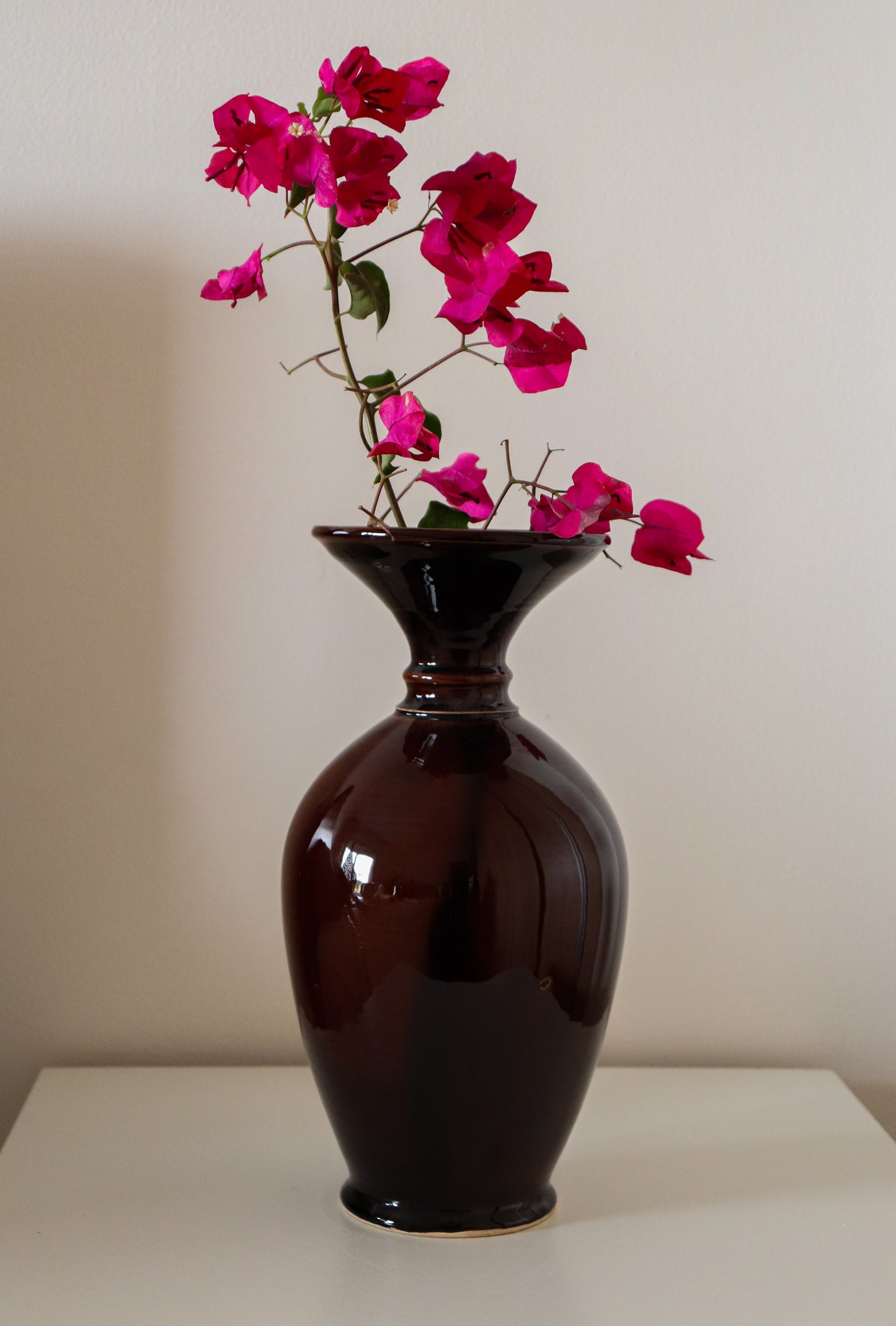 Medium White Clay Vase - Umber Brown