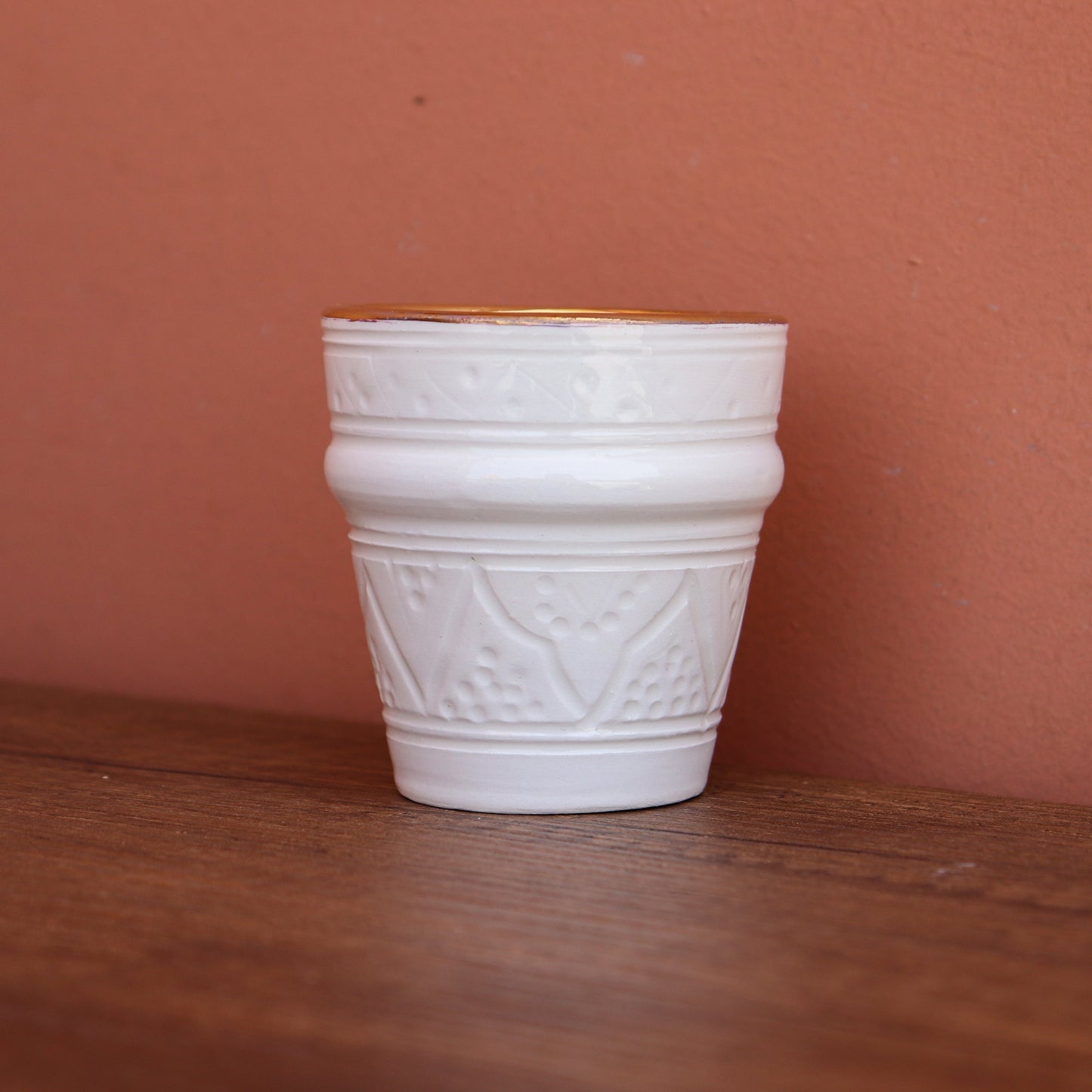 2 Small Printed Cups - Gold - White